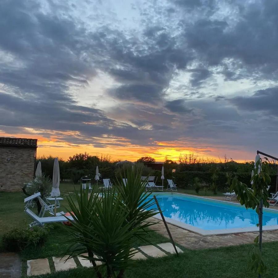 Casale Papa Country Village Loreto Dış mekan fotoğraf